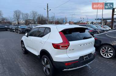 Внедорожник / Кроссовер Volvo XC40 2021 в Луцке