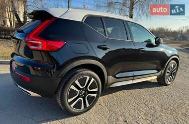 Внедорожник / Кроссовер Volvo XC40 2018 в Тернополе