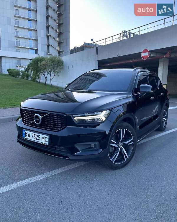 Позашляховик / Кросовер Volvo XC40 2018 в Львові