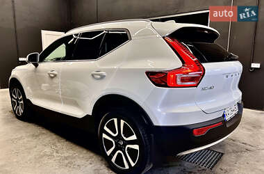 Внедорожник / Кроссовер Volvo XC40 2021 в Киеве