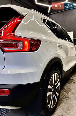 Внедорожник / Кроссовер Volvo XC40 2021 в Киеве