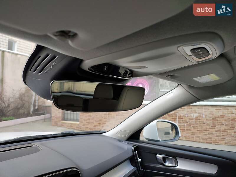 Позашляховик / Кросовер Volvo XC40 2019 в Києві