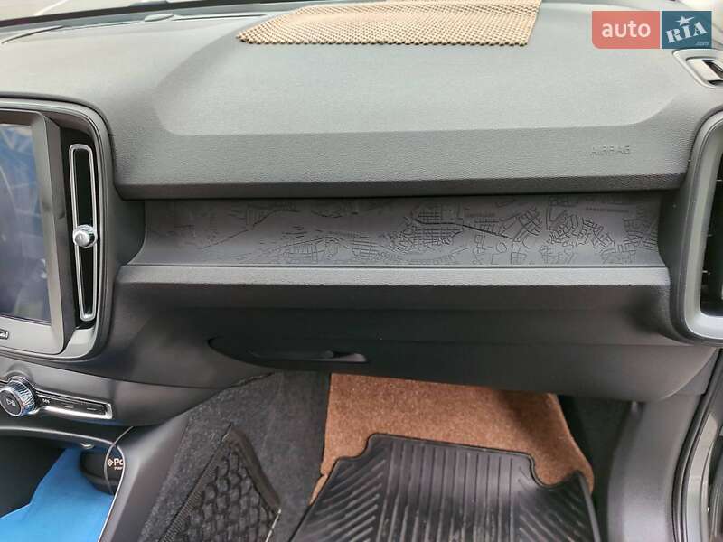 Внедорожник / Кроссовер Volvo XC40 2019 в Ивано-Франковске