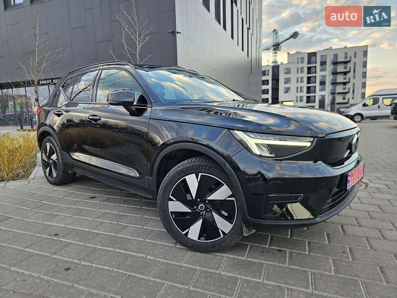 Volvo XC40 2024
