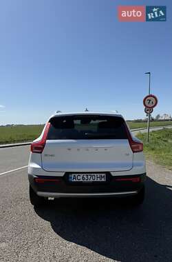 Внедорожник / Кроссовер Volvo XC40 2020 в 