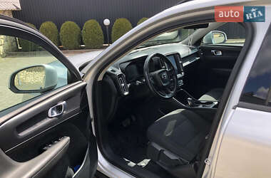 Внедорожник / Кроссовер Volvo XC40 2019 в 