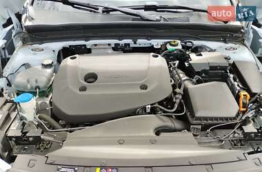 Внедорожник / Кроссовер Volvo XC40 2023 в 