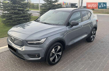 Позашляховик / Кросовер Volvo XC40 2021 в 