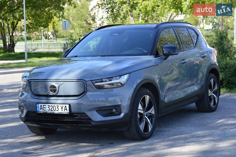 Внедорожник / Кроссовер Volvo XC40 2021 в 