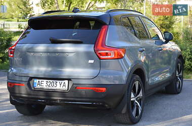 Внедорожник / Кроссовер Volvo XC40 2021 в 
