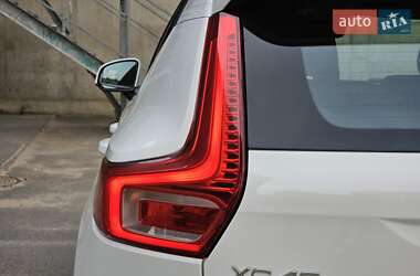 Внедорожник / Кроссовер Volvo XC40 2021 в 