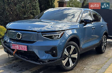 Позашляховик / Кросовер Volvo XC40 2023 в 
