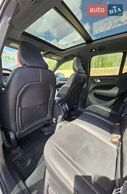 Внедорожник / Кроссовер Volvo XC40 2021 в 