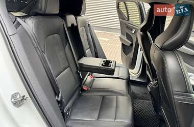 Внедорожник / Кроссовер Volvo XC40 2018 в 