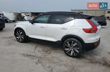 Позашляховик / Кросовер Volvo XC40 2021 в 