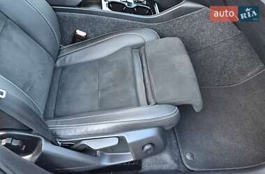 Позашляховик / Кросовер Volvo XC40 2021 в 