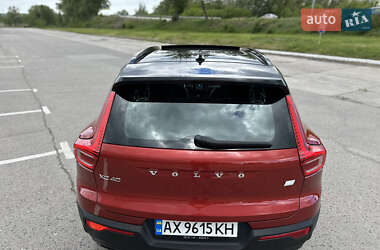Внедорожник / Кроссовер Volvo XC40 2020 в 