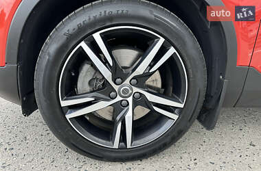 Внедорожник / Кроссовер Volvo XC40 2020 в 