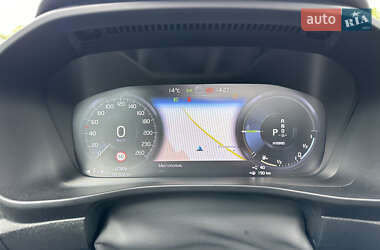 Внедорожник / Кроссовер Volvo XC40 2020 в 