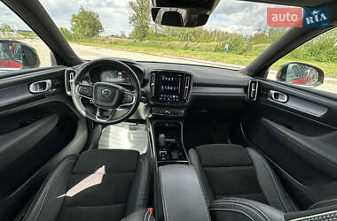 Внедорожник / Кроссовер Volvo XC40 2020 в 