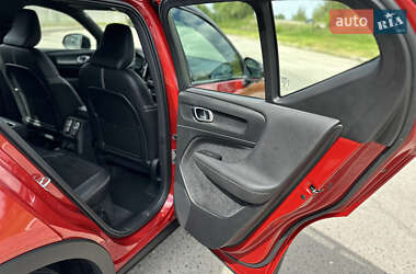 Внедорожник / Кроссовер Volvo XC40 2020 в 