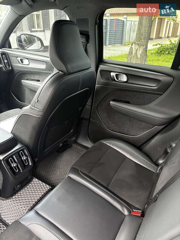 Внедорожник / Кроссовер Volvo XC40 2021 в Черкассах