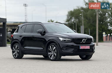 Позашляховик / Кросовер Volvo XC40 2020 в 
