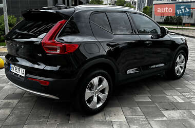 Внедорожник / Кроссовер Volvo XC40 2022 в 
