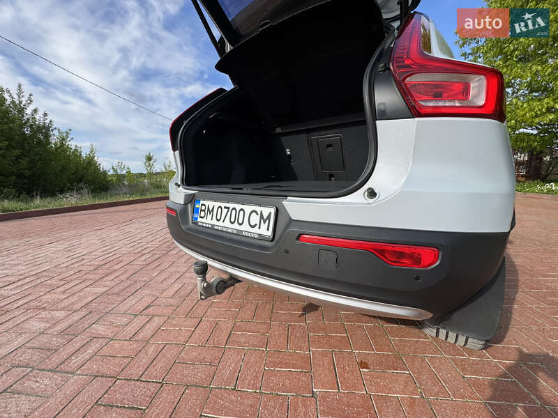 Внедорожник / Кроссовер Volvo XC40 2019 в Сумах