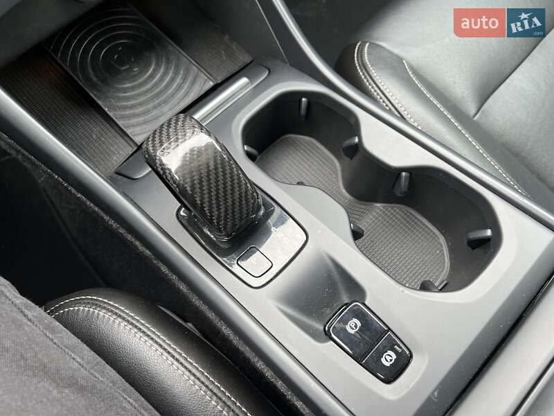 Внедорожник / Кроссовер Volvo XC40 2018 в Киеве