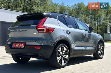 Внедорожник / Кроссовер Volvo XC40 2023 в 