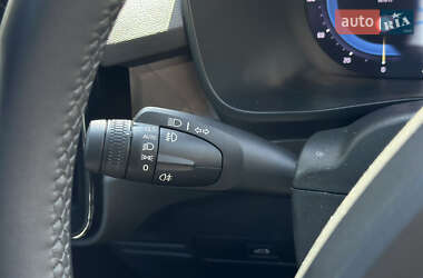 Внедорожник / Кроссовер Volvo XC40 2023 в 