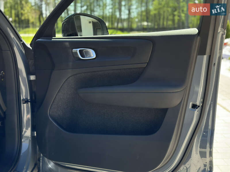 Позашляховик / Кросовер Volvo XC40 2023 в Ковелі