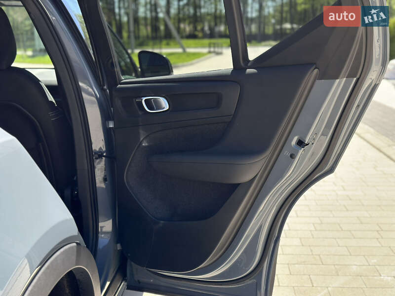 Позашляховик / Кросовер Volvo XC40 2023 в Ковелі