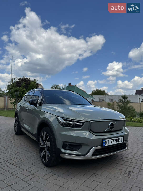 Позашляховик / Кросовер Volvo XC40 2021 в 