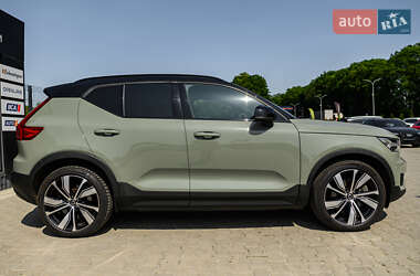 Внедорожник / Кроссовер Volvo XC40 2021 в 