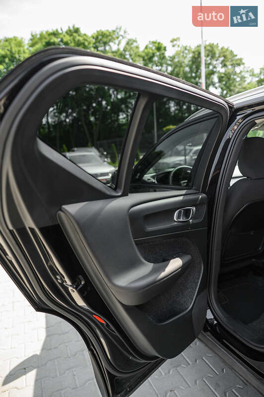 Внедорожник / Кроссовер Volvo XC40 2020 в Львове фото 36 Внедорожник / Кроссовер Volvo XC40 2020 в Львове