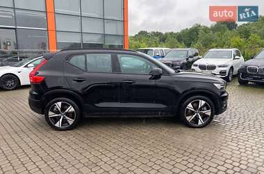 Внедорожник / Кроссовер Volvo XC40 2020 в 