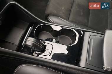 Внедорожник / Кроссовер Volvo XC40 2020 в 