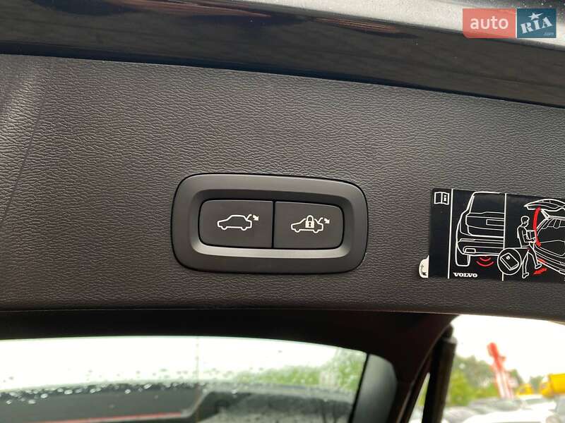 Позашляховик / Кросовер Volvo XC40 2020 в Львові