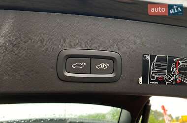 Внедорожник / Кроссовер Volvo XC40 2020 в 