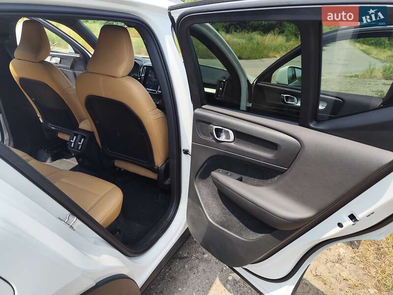 Позашляховик / Кросовер Volvo XC40 2019 в Кодимі