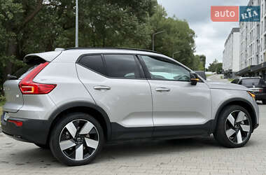 Внедорожник / Кроссовер Volvo XC40 2022 в 