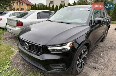 Внедорожник / Кроссовер Volvo XC40 2020 в Львове