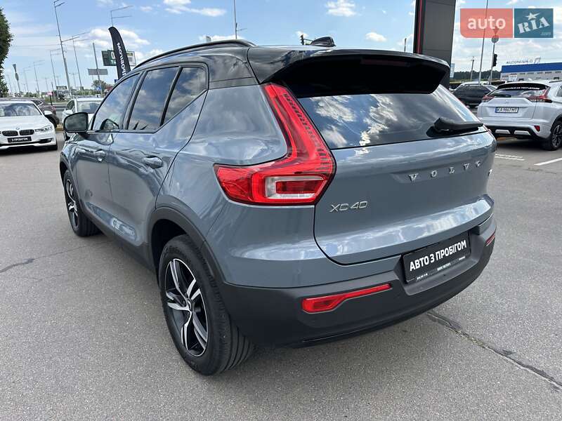 Внедорожник / Кроссовер Volvo XC40 2020 в Киеве
