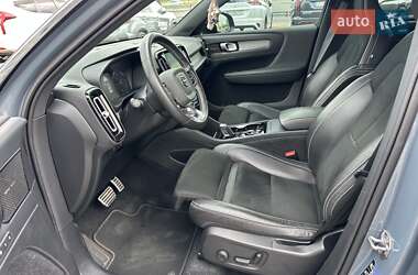 Внедорожник / Кроссовер Volvo XC40 2020 в 