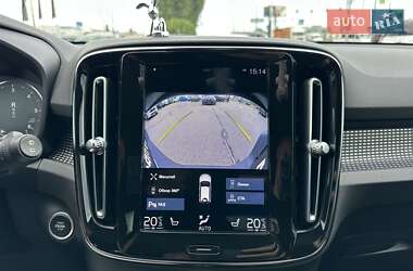 Внедорожник / Кроссовер Volvo XC40 2020 в 