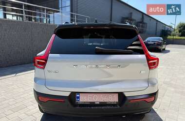 Внедорожник / Кроссовер Volvo XC40 2021 в 