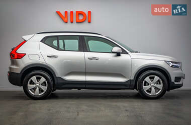 Внедорожник / Кроссовер Volvo XC40 2018 в 