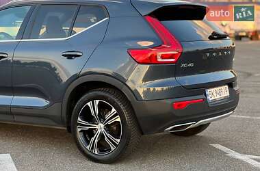 Внедорожник / Кроссовер Volvo XC40 2019 в 